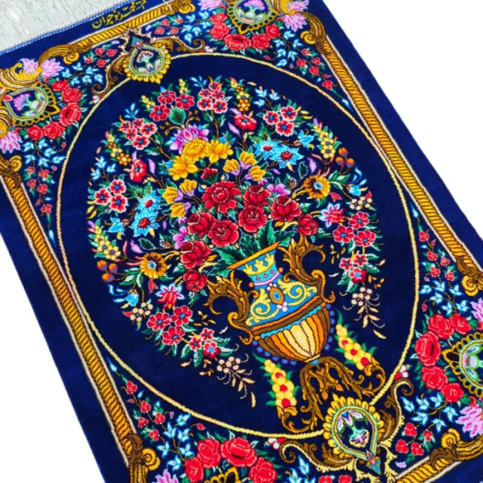 فرش 60 در 90 تمام ابریشم دستبافت قم نقشه گلدانی
